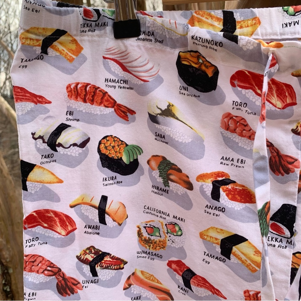 The CAT’S Pajamas Women’s Sushi Print Short Sleeve Capris Pajama Set - Picture 10 of 12